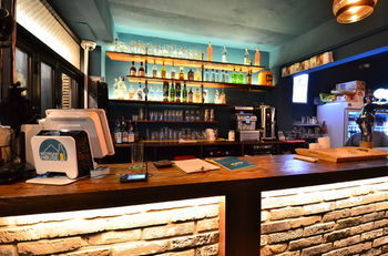 Michigan House & Pub - Hotel 2*