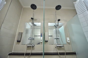 Michigan House & Pub - Hotel 2*