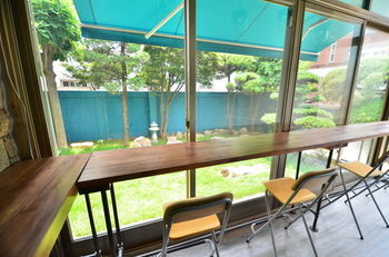Michigan House & Pub - Hotel 2*